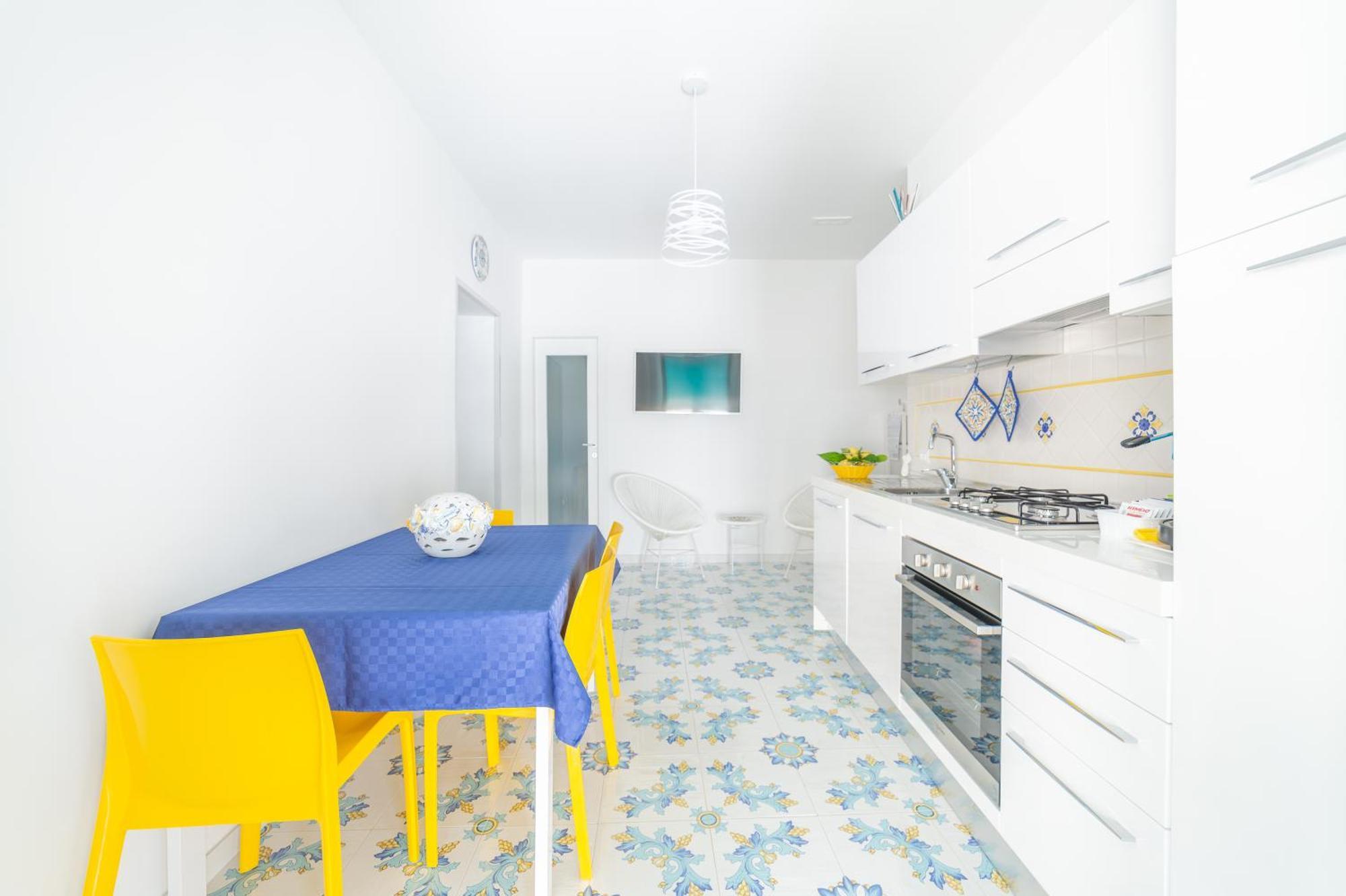 Maiori A Due Passi Dal Mare Apartment Exterior foto